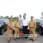 Pj Gubernur Serahkan Kendaraan Operasional untuk Danlanal dan Asisten