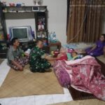 Babinsa Cerucuk Obati Warga Binaannya 