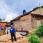 Bupati Basel Berikan Bantuan Kepada Korban Angin Puting Beliung