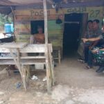 Lewat Komsos, Babinsa Cerucuk Himbau Masyarakat Berhati-hati Musim Pancaroba