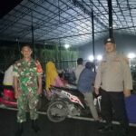 Babinsa Bersama Bhabinkamtibmas Air Seruk Monitoring Giat Pertemuan Masyarakat
