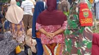 Turut Belasungkawa, Babinsa Kembiri Melayat Kerumah Warga Binaan 