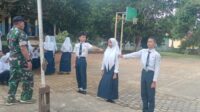 Babinsa Melatih Siswa-Siswi SMP N 4 Sungai Padang