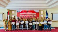 Subekti Serahkan Bantuan Modal UMKM