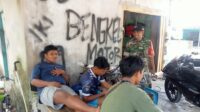 Komsos di Bengkel Motor, Babinsa Berikan Motivasi Kepada Warga Binaan