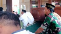 Anggota Koramil 05/Kelapa Kampit Laksanakan Safari Jumat di Masjid At Taqwa