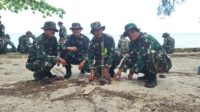 Peduli Lingkungan, Kodim Belitung Tanam Pohon di Pesisir Pantai Tanjung Pendam