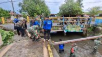 Antisipasi Banjir dan Wabah Penyakit, Kodim 0414/Belitung Gelar Aksi Bersih Aliran Sungai Siburik Tanjung Pandan