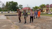 Wakili Dandim, Danramil Manggar Hadiri Apel Gelar Pasukan Operasi Lilin Menumbing Natal dan Tahun Baru