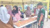 Babinsa Koramil Manggar Tinjau Pasar Murah di Manggar 