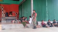 Hadiri Rapat Desa Adat Giri Jati, Babinsa Ingatkan Warga Jaga Kondusifitas Masa Tahapan Kampanye Pemilu 2024