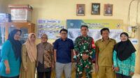 Melalui Komsos, Babinsa Bersama Kepala Sekolah Bahas Tentang Keamanan dan Ketertiban di Lingkungan Sekolah