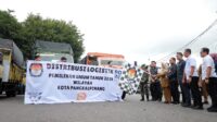 Pj Wali Kota Pangkalpinang Lepas Distribusi Logistik Pemilu 2024  
