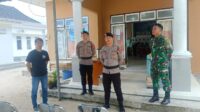 Babinsa Monitoring Pengamanan Rapat Pleno di Kecamatan Membalong