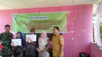 Babinsa Mentawak Monitoring Penyerahan BLT DD Tahap I