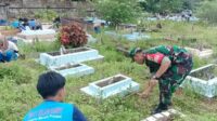 Babinsa Mentawak Laksanakan Kerja Bakti di Tempat Pemakaman Umum