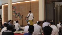 Pj Gubernur Safrizal Tarawih Perdana di Rumah Dinas