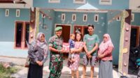Peduli Anak Stunting, Babinsa Desa Terong Berikan Bantuan 