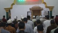 Safari Ramadan di Masjid Baiturrahman Kurau Timur, Algafry Serahkan Jam Digital dan Santunan Kepada Anak Yatim