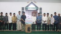 Pj Bupati Haris Bukber Masyarakat di Masjid AL Maghfiroh Riding Panjang