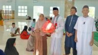 Bupati Bangka Tengah Sapa Warga, Safari Jumat Penuh Makna di Masjid Desa Penyak