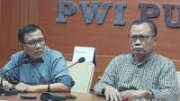 Dewan Kehormatan Berhentikan Ketum PWI Hendry Ch Bangun