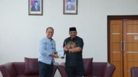 Pj Gubernur Sugito Antar Safrizal ZA Emban Tugas Baru