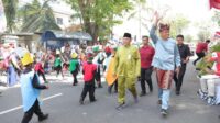 Pj Gubernur Sugito Saksikan Pawai Karnaval HUT RI Ke-79