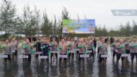 Wujudkan Target Sejuta Pohon, PT Timah dan Polda Babel Hijaukan Pantai Menuang