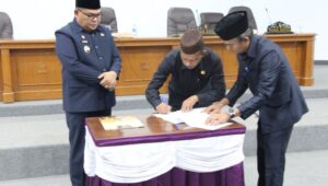 DPRD Bangka Tetapkan APBD dan Propemperda Tahun 2025