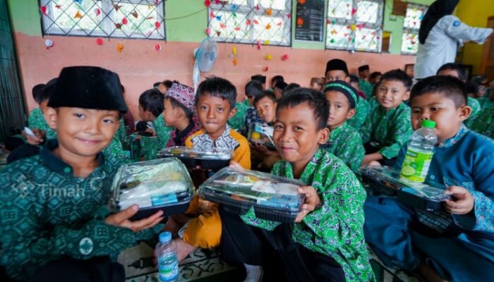 Program Makan Bergizi PT Timah di Bangka Tengah Diterima Positif oleh Sekolah dan Orang Tua Siswa