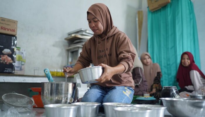 Berkat Bantuan PT Timah, Kelompok UMKM Mandiri Tingkatkan Alat Produksi Usaha