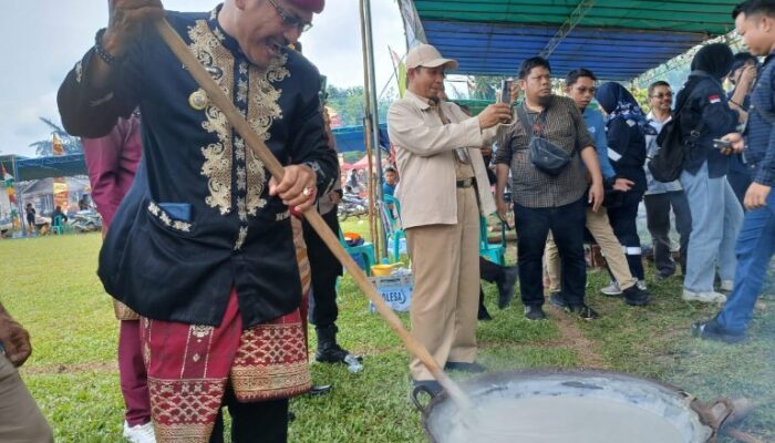 PT Timah Dukung Pesta Adat Dodol Bergema, Langkah Nyata Pelestarian Tradisi Desa Penyampak