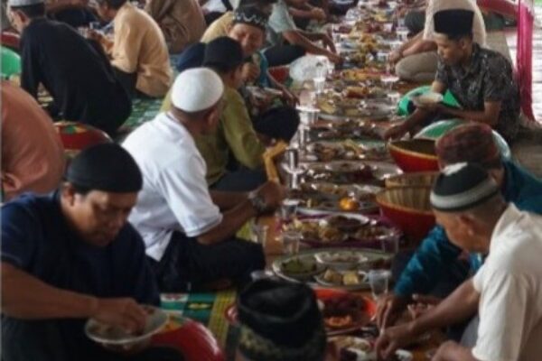 Ruwah Kubur Desa Keretak, 1.000 Dulang Meriahkan Tradisi Kearifan Lokal