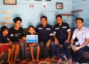 PT Timah Serahkan Bantuan untuk Ramadan Fitra, Anak Warga Toboali yang Alami Kecelakaan