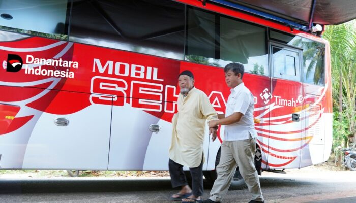 Mobil Sehat PT Timah Diserbu Ratusan Warga Desa Kebintik