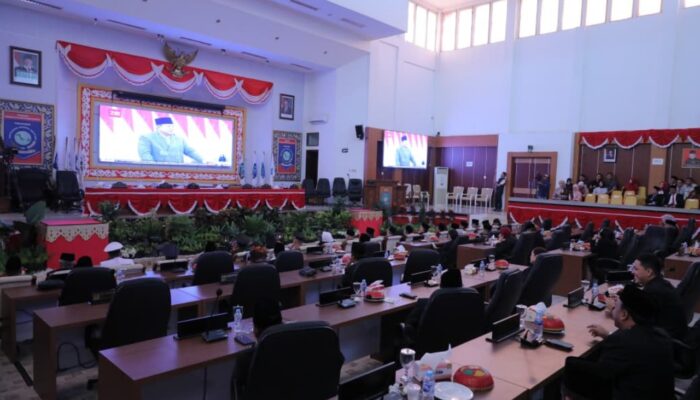 DPRD Babel Gelar Paripurna HUT ke-80 RI, Dengarkan Pidato Kenegaraan Presiden