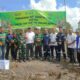 Petani Kundur Dapat Dukungan PT Timah, Tanam Ribuan Bibit Nanas Morris