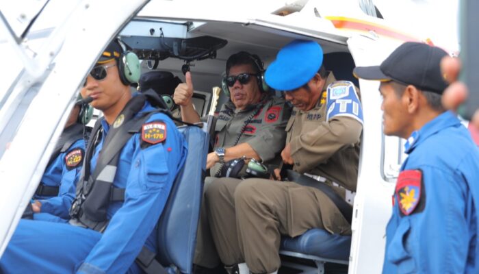 Gubernur Hidayat Jalani Agenda Lapangan Gunakan Helikopter, Jumpai Masyarakat Kepulauan