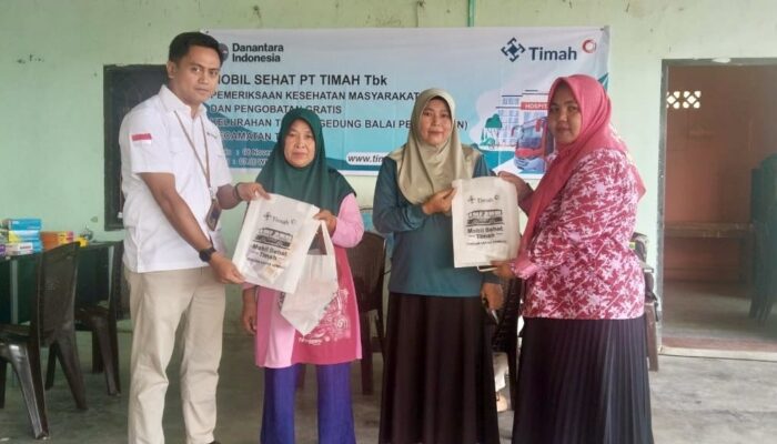 PT Timah Hadirkan Pelayanan Kesehatan Gratis dan Berikan Makanan Tambahan Bagi Masyarakat di Karimun