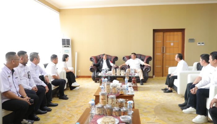 Gubernur Hidayat Sambut Kedatangan Menhut RI Raja Juli Antoni