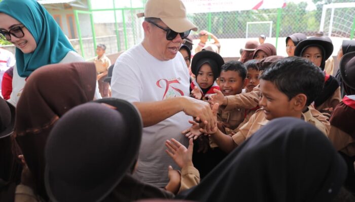 Gubernur Hidayat Arsani Salurkan Bantuan dan Resmikan Fasilitas Baru di Simpang Rimba