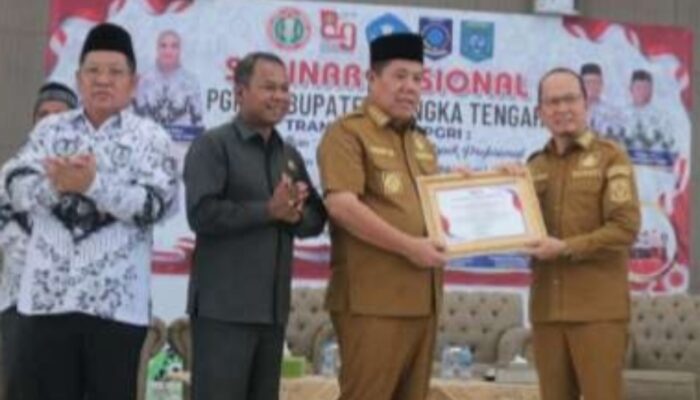 HUT ke-80 PGRI, Bupati dan Gubernur Babel Sepakat Majukan Dunia Pendidikan