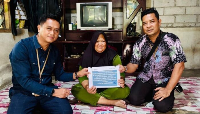 PT Timah Tbk Bantu Biaya Pengobatan Ibu Penderita Kanker Payudara di Karimun