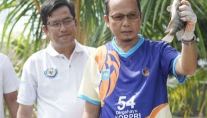 Bupati Algafry Panen 1,2 Ton Ikan Nila Salin, Hasil Capai Rp30 Juta