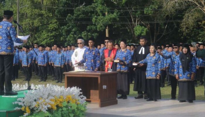 Bupati Bangka Tengah Kukuhkan 1.292 PPPK Paruh Waktu