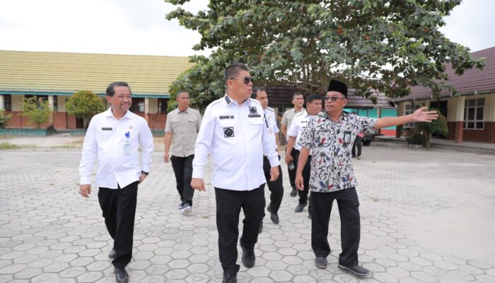 Gubernur Babel Kunjungi SMA dan SMK di Belinyu, Tegaskan Pendidikan Prioritas Utama