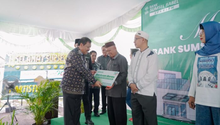 Milad ke-20, Bank Sumsel Babel Syariah Beri Bantuan untuk Marbot Masjid