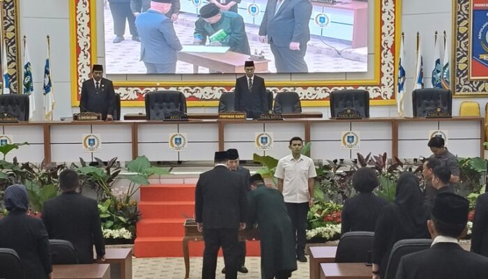 Resmi Dilantik, Hardi Effendi Gantikan Almarhum Adi Sucipto di DPRD Babel