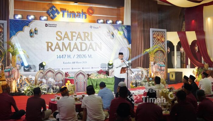 Safari Ramadan, PT Timah Serahkan Bantuan untuk Marbot Masjid di Kundur